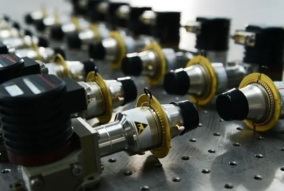 منظار حراري أحادي متين ومقاوم للماء مصمم للبيئات القاسية والعمليات العسكرية وتتبع الحياة البرية وعمليات البحث والإنقاذ